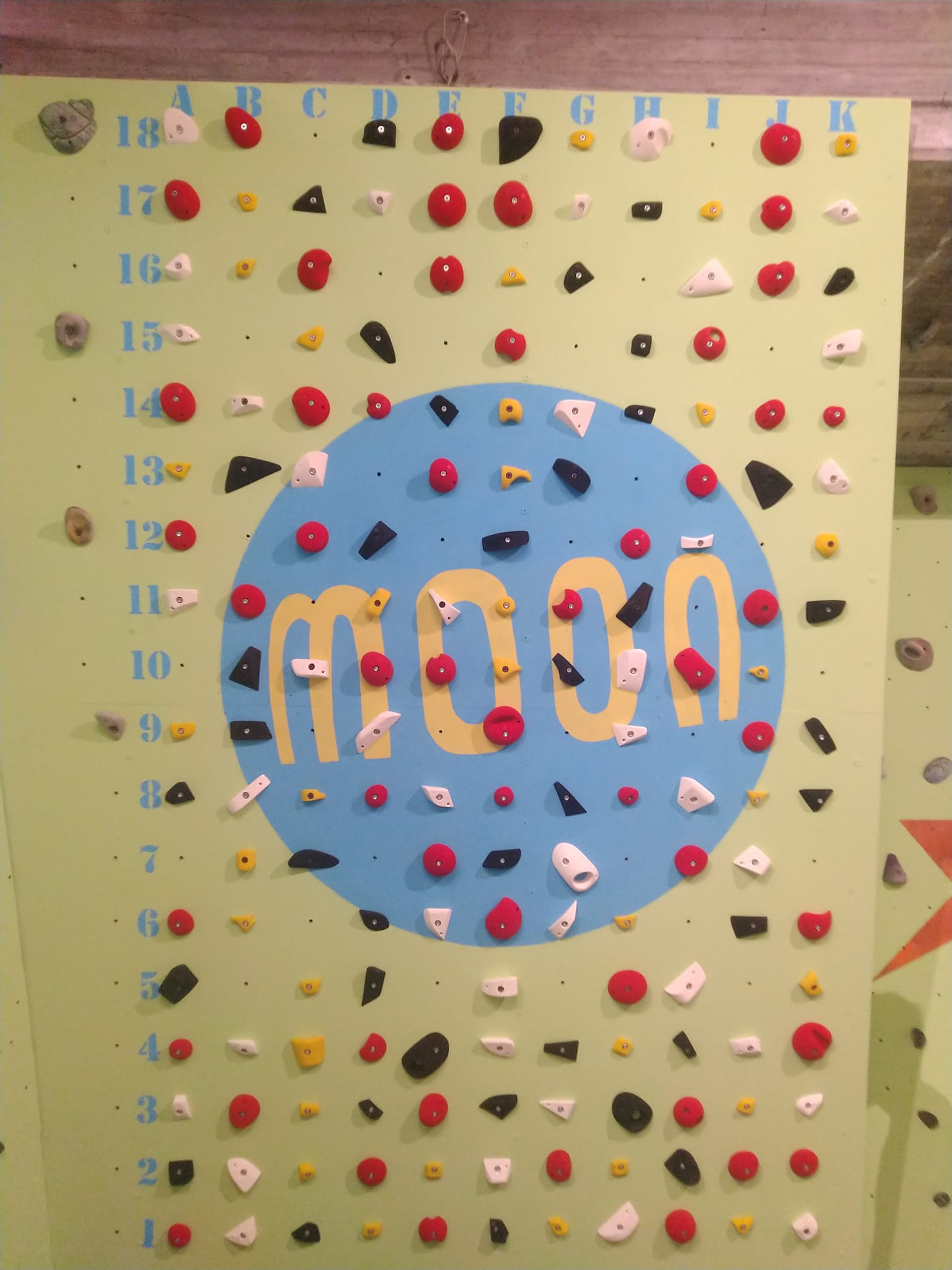 Mercoledì 1 Ottobre 2025 apertura palestra indoor di arrampicata